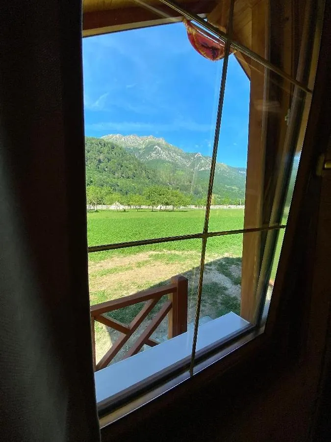 Peraj Guesthouse Vermosh Alojamento de Acomodação e Pequeno-almoço