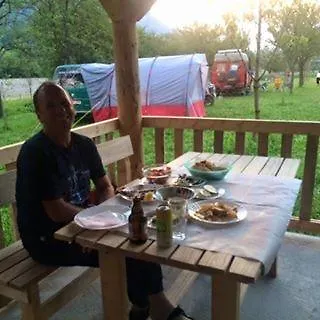 Alojamento de Acomodação e Pequeno-almoço Peraj Guesthouse Vermosh Albânia