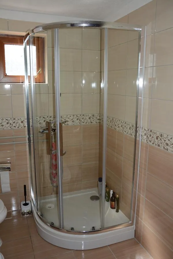 Peraj Guesthouse Vermosh Alojamento de Acomodação e Pequeno-almoço